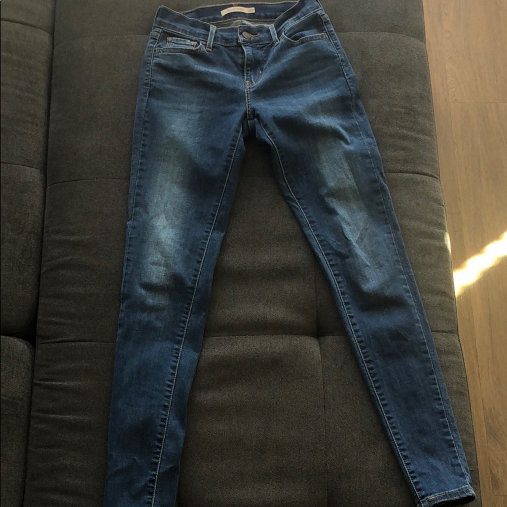 Levi’s Medium Wash Jeans